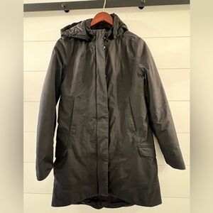 The North Face women’s Black temescal trench coat size small